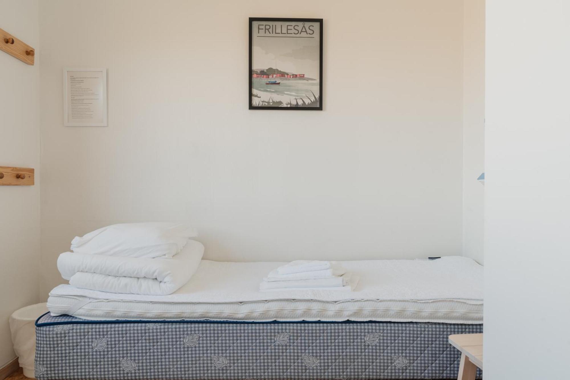 Vallersviks Vandrarhem Aenggarden Frillesas Ngoại thất bức ảnh