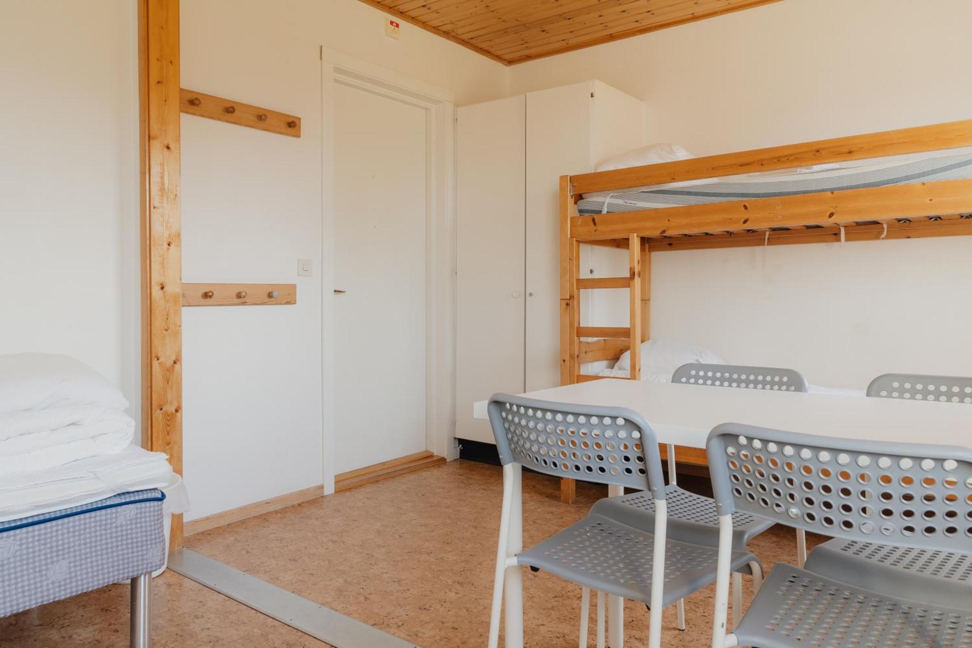 Vallersviks Vandrarhem Aenggarden Frillesas Ngoại thất bức ảnh